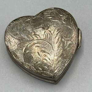 Vtg Sterling Silver Etched Hinged Heart Shaped Pill Trinket Box Container 925